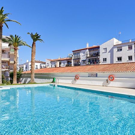 1 Bed Apartment With Sea View ネルハ エクステリア 写真
