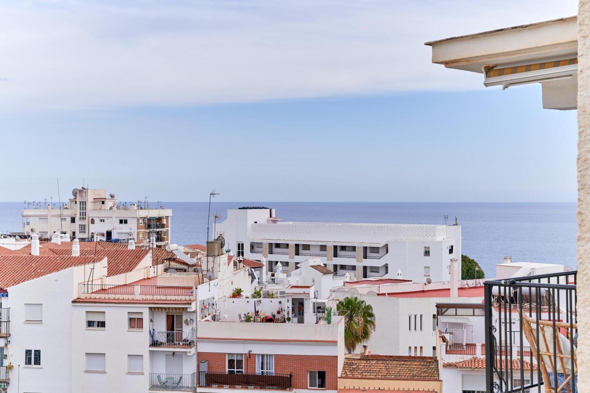 1 Bed Apartment With Sea View ネルハ エクステリア 写真