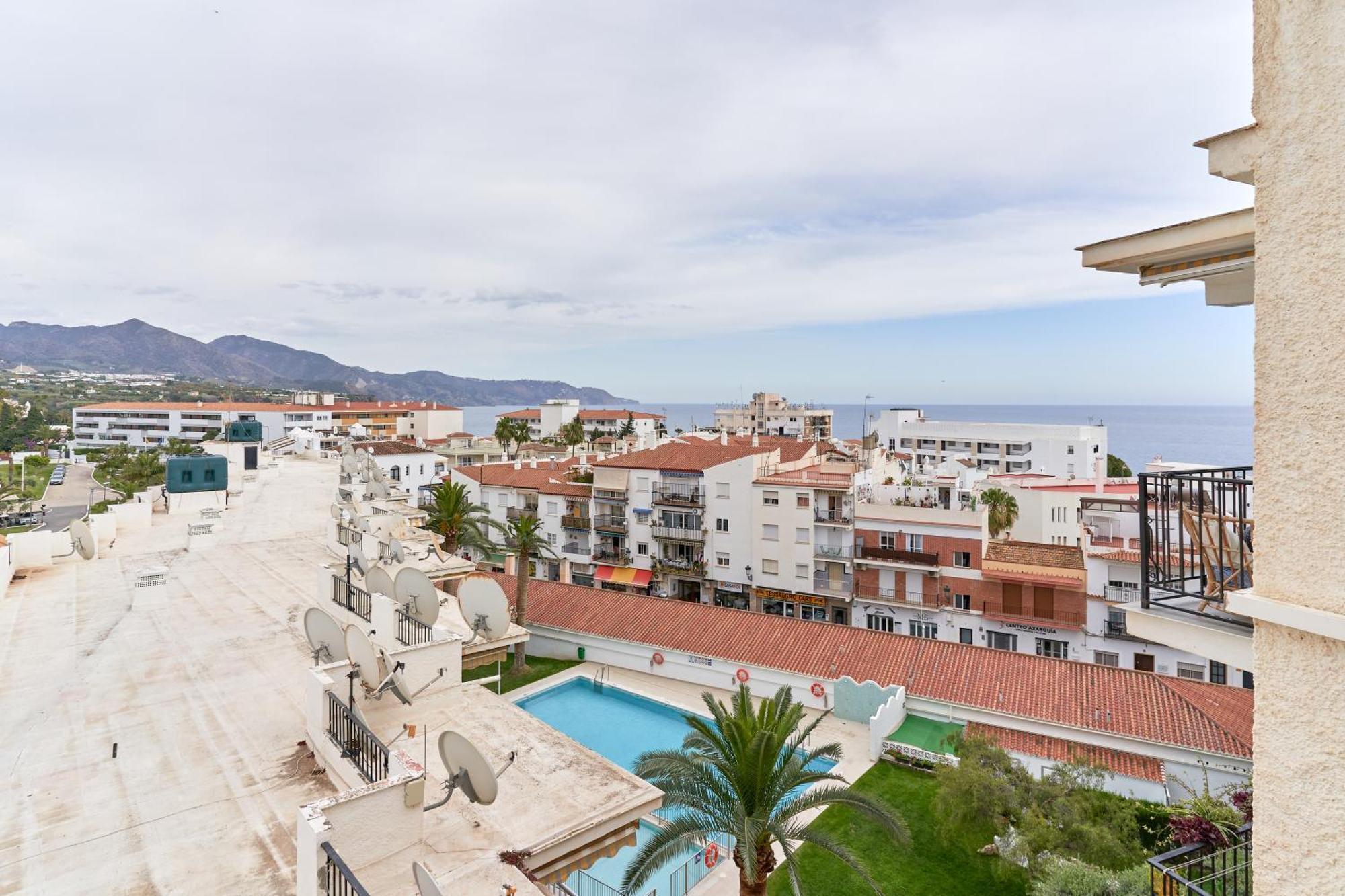 1 Bed Apartment With Sea View ネルハ エクステリア 写真