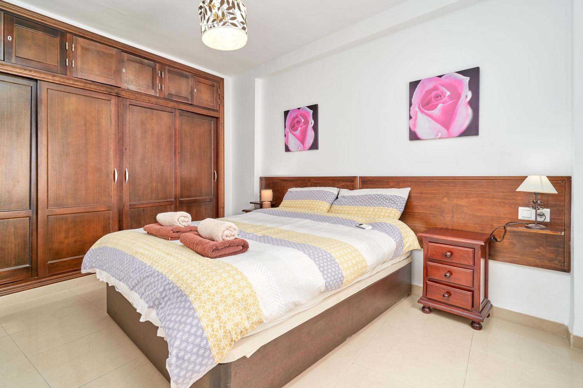 1 Bed Apartment With Sea View ネルハ エクステリア 写真